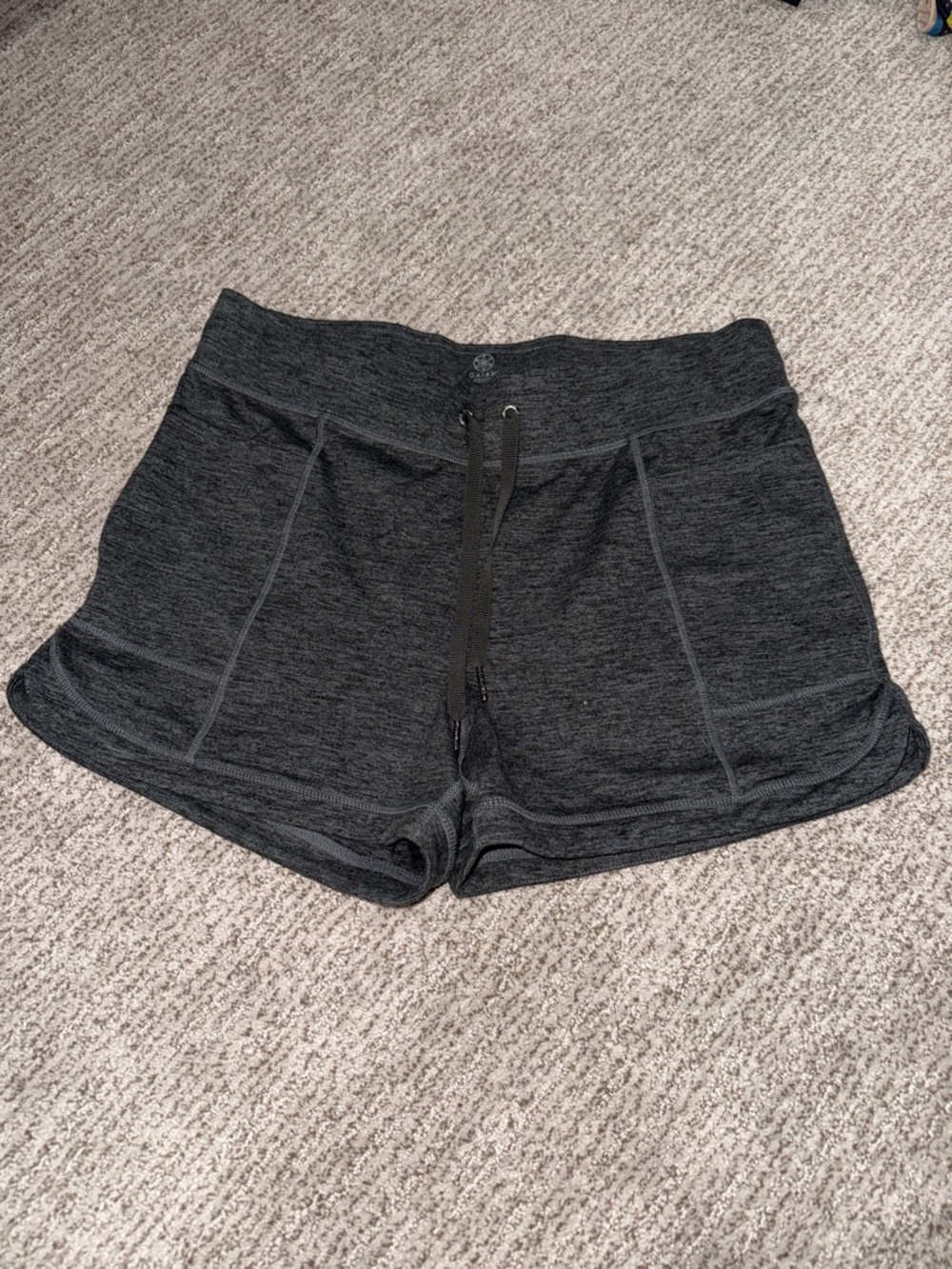 Gaiam Everyday Drawstring Women's Shorts - Charcoal